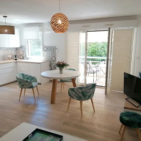 La Boissiere Apartment *